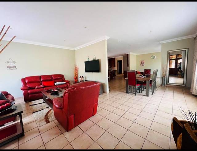 3 BEDROOM HOUSE FOR SALE IN NINAPARK